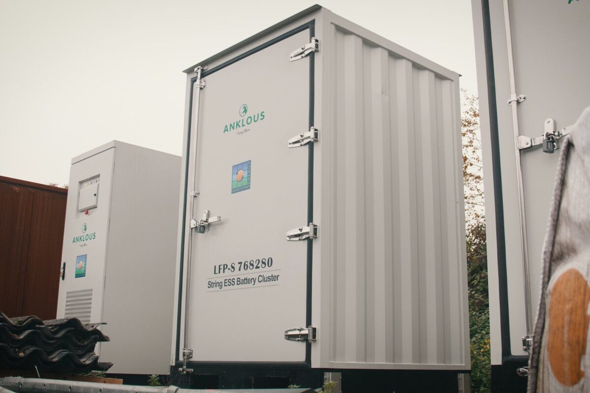 's.00_01_59_10.Still015