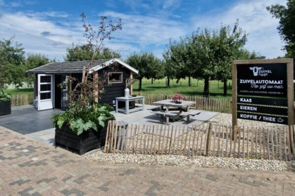 Cothen van rooijen buiten